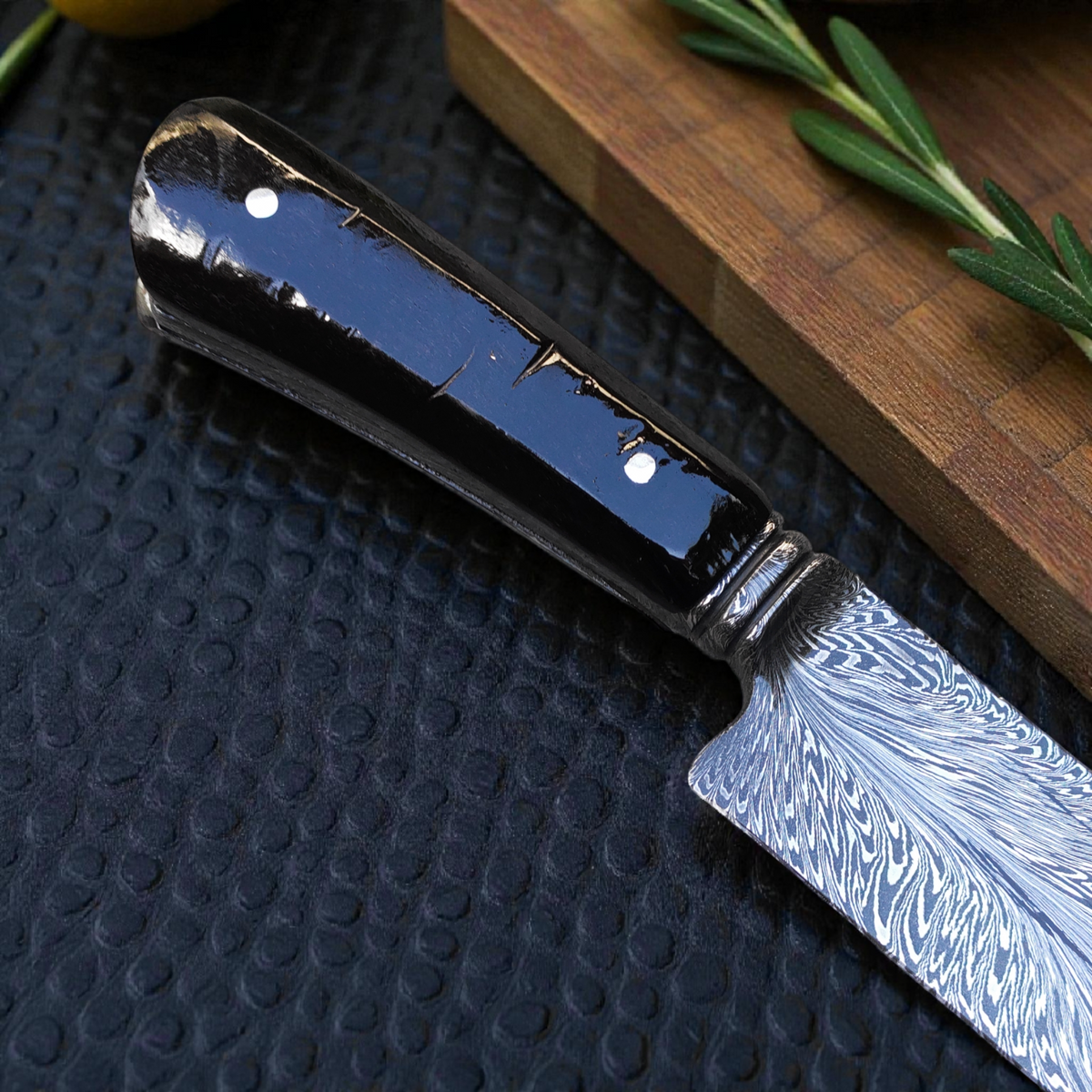 Edição Exclusiva para Colecionadores Modelo PLUME — Obra de Arte em Aço Damasco