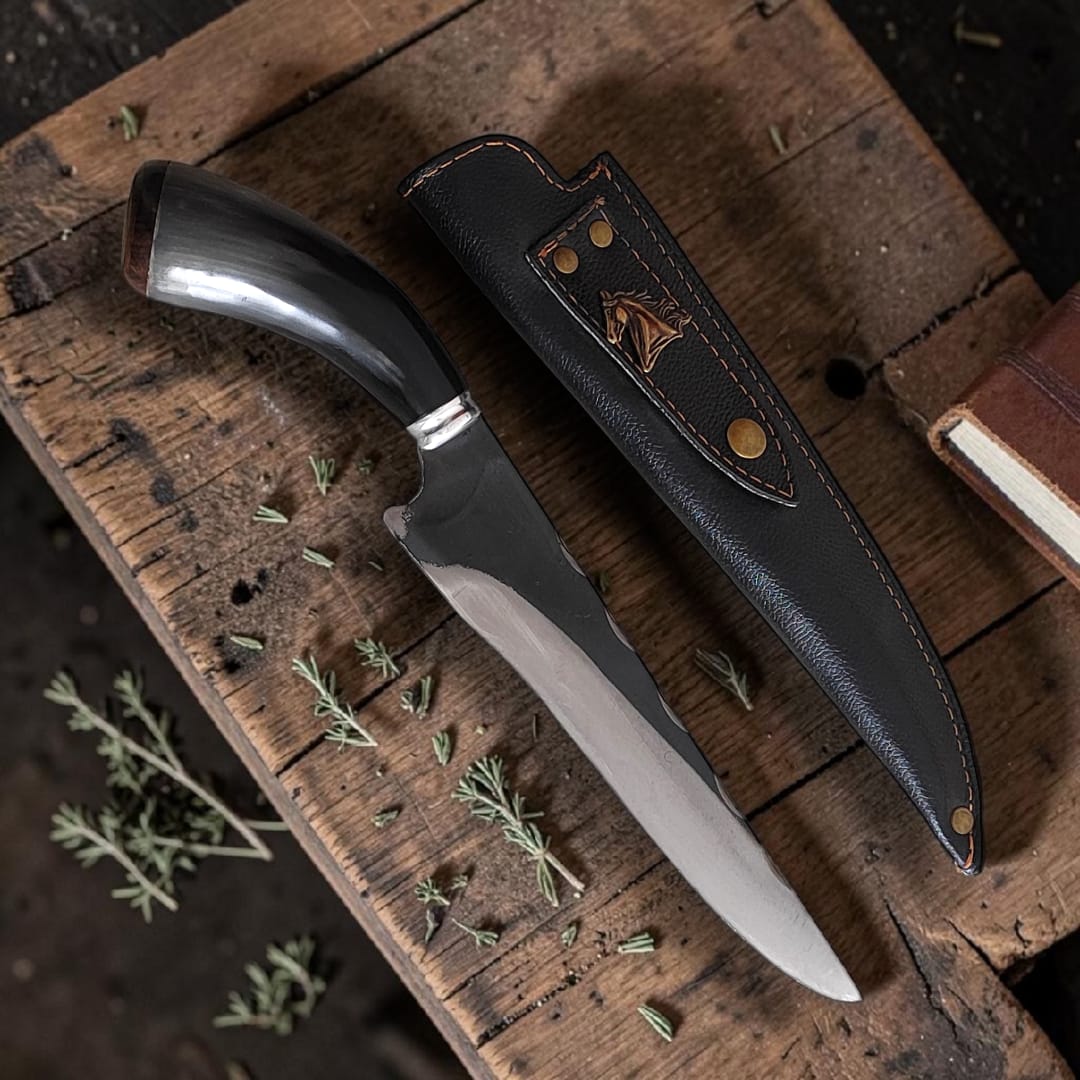Faca Churrasco Artesanal para Churrasco Aço Carbono + Bainha em couro + gravação do seu nome na lamina